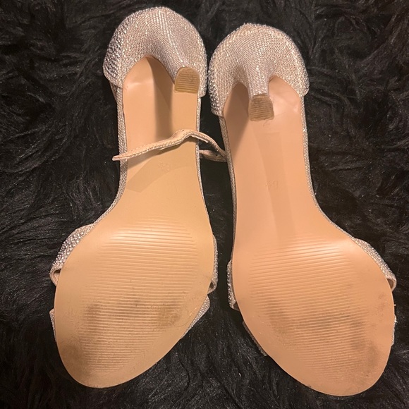 Mario’s shoes heels with bows - Picture 2 of 4